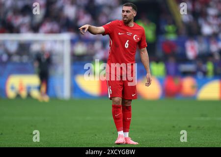 Dortmund, Deutschland. Juni 2024. Orkan Kokcu von der Türkei Gesten während des Fußballspiels der Gruppe D der UEFA Euro 2024 zwischen der Türkei und Georgien im BVB Stadion Dortmund am 18. Juni 2024 in Dortmund. Quelle: Marco Canoniero/Alamy Live News Stockfoto