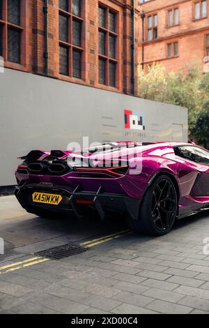 Lamborghini Revuelto auf Viola Bast Stockfoto