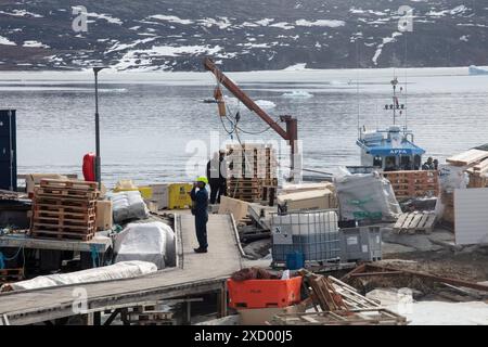 Oqaatsut - ein kleines abgelegenes Dorf nördlich von Ilulissat in Westgrönland. Stockfoto