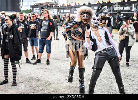 Kopenhagen, Dänemark. Juni 2024. Publikum für die US-Band Excel auf der Pandemonium-Bühne am Mittwoch, den 19. Juni 2024 während des Copenhell Rock and Metal Festivals auf der Refshale Island in Kopenhagen. (Foto: Torben Christensen/Scanpix 2024) Quelle: Ritzau/Alamy Live News Stockfoto