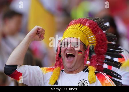 Stuttgart, Deutschland. Juni 2024. Deutsche Fans beim Fußball-Europameisterspiel 2024 zwischen Deutschland und Ungarn in der Stuttgart Arena, Stuttgart, Deutschland - Mittwoch, 19. Juni 2024. Sport - Fußball . (Foto: Spada/LaPresse) Credit: LaPresse/Alamy Live News Stockfoto