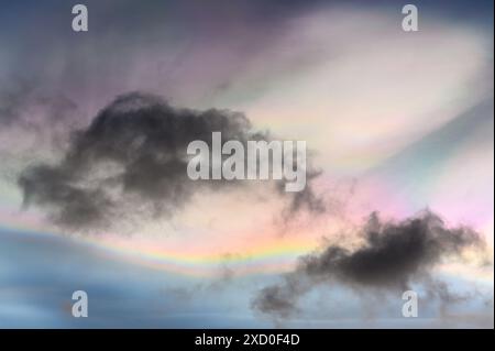 Nacreous Clouds über Durham, England, Großbritannien Stockfoto