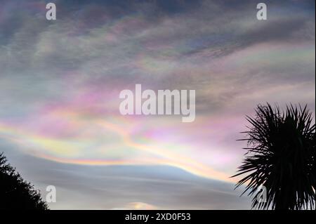 Nacreous Clouds über Durham, England, Großbritannien Stockfoto