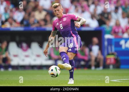Stuttgart, Deutschland. Juni 2024. Toni Kroos (Deutschland) spielte während des UEFA Euro 2024-Spiels zwischen Deutschland und Ungarn, Gruppe A, DATE 2, am 19. Juni 2024 im Mercedes-Benz Arena Stadion in Stuttgart. (Foto: Bagu Blanco/PRESSINPHOTO) Credit: PRESSINPHOTO SPORTS AGENCY/Alamy Live News Stockfoto