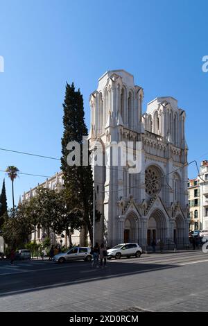 Nizza, Frankreich - 27. März 2019: Die Basilika Notre-Dame de Nizza (französisch Basilique Notre-Dame de Nizza) ist eine römisch-katholische Basilika auf der A Stockfoto