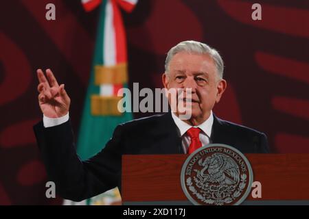 Mexiko-Stadt, Mexiko. Juni 2024. Der scheidende Präsident von Mexiko, Andres Manuel Lopez Obrador, sprach während einer Briefing-Konferenz im Nationalpalast. Lopez Obrador sprach über die Fortschritte beim ISSSTE-Transformationsprojekt und die Erklärungen der DEA zur Justizreform. Am 19. Juni 2024 in Mexiko-Stadt. (Foto: Carlos Santiago/Eyepix Group/SIPA USA) Credit: SIPA USA/Alamy Live News Stockfoto