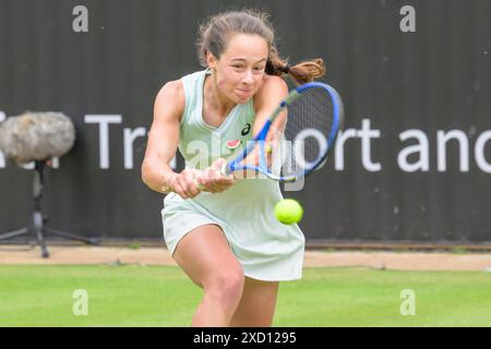 Berlin, Deutschland. Juni 2024. GER, Berlin, ecotrans Ladies Open 2024, WTA 500, im Steffi Graf Stadion Berlin, LTTC Rot-Weiss e.V., Zeynep Sonmez - spielt und verliert ihr Spiel gegen Victoria Azarenka, 19.06.2024, Credit: HMB Media/Alamy Live News Stockfoto