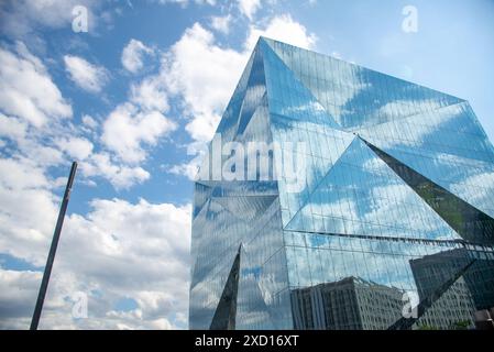 Der berühmte Cube am Washington Square in Berlin Stockfoto