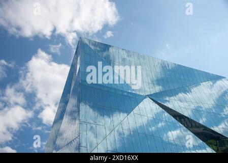 Der berühmte Cube am Washington Square in Berlin Stockfoto