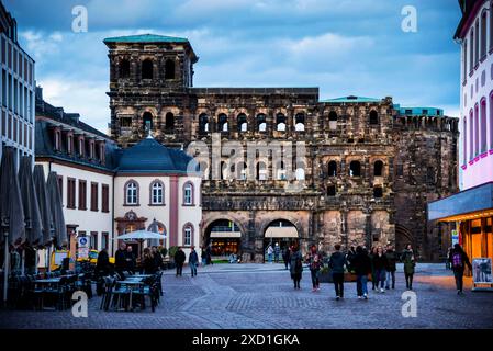 Römisches Stadttor Porta Nigra in Trier, Deutschland. Stockfoto