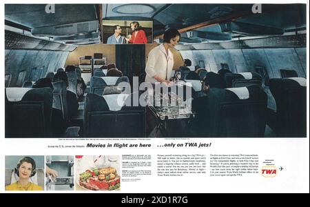 1964 TWA Trans World Airlines Werbespot – „Filme im Flug mit TWA Jets“ Stockfoto