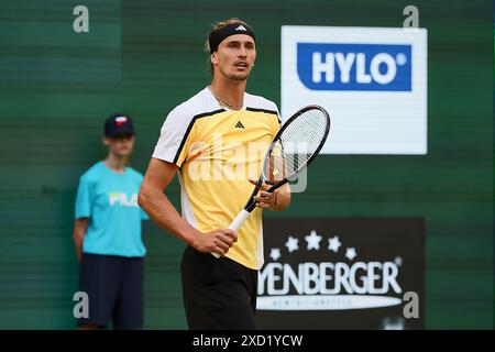 Halle Westf, Westfalen, Deutschland. Juni 2024. Alexander Zverev (GER) im Jahr 31. TERRA WORTMANN OPEN, ATP500 - Herren Tennis (Bild: © Mathias Schulz/ZUMA Press Wire) NUR REDAKTIONELLE VERWENDUNG! Nicht für kommerzielle ZWECKE! Stockfoto