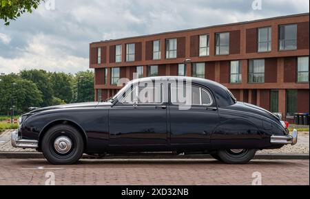Lelystad, Niederlande, 16.06.2024, klassische britische Limousine Jaguar Mark 1 von 1959 beim National Old Timer Day Stockfoto