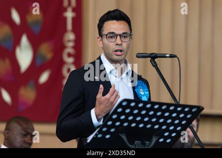 Gavin Haran, Kandidat der Konservativen für die Wahlkreise Southend East und Rochford bei den Parlamentswahlen 2024, sprach bei einem politischen Wettstreit Stockfoto