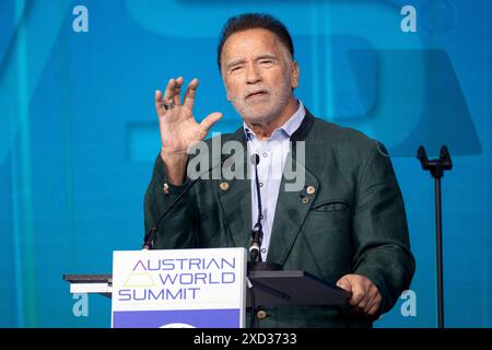 Wien, Wien, Österreich. Juni 2024. ARNOLD SCHWARZENEGGER auf dem ÖSTERREICHISCHEN WELTGIPFEL 2024 unter dem Motto „Be Nützlich: Tools for a Healthy Planet“ in der Wiener Hofburg. Quelle: ZUMA Press, Inc./Alamy Live News Stockfoto