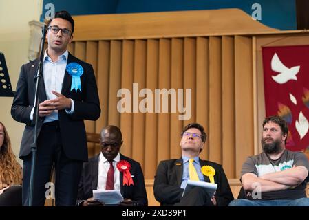 Gavin Haran, Kandidat der Konservativen für die Wahlkreise Southend East und Rochford bei den Parlamentswahlen 2024, sprach bei einem politischen Wettstreit Stockfoto