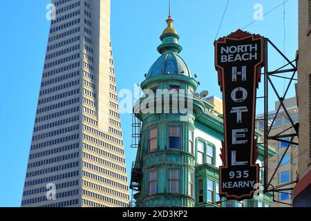 Geographie / Reisen, USA, Kalifornien, San Francisco, Transamerica Pyramid, Columbus Ave, San Francisco, ADDITIONAL-RIGHTS-CLEARANCE-INFO-NOT-AVAILABLE Stockfoto