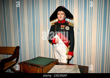 Paris, Frankreich. Juni 2024. Illustration von Napoleon Ier Bonaparte Wachsstatue des französischen Kaisers im Musée Grevin in Paris, Frankreich am 18. Juni 2024. Foto: Victor Joly/ABACAPRESS. COM Credit: Abaca Press/Alamy Live News Stockfoto