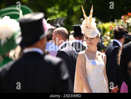 Ascot, Großbritannien. Juni 2024. Rennfahrer, die am dritten Tag der Royal Ascot, Ascot Racecourse teilnehmen. Quelle: Doug Peters/EMPICS/Alamy Live News Stockfoto