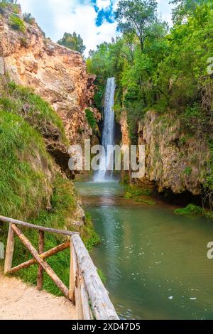 Wunderschöner Cola de Caballo Wasserfall im Naturpark Monasterio de Piedra, Aragon Stockfoto