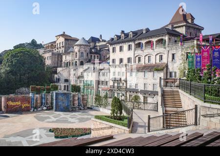 BA Na Hills, Vietnam - 7. Februar 2024: Französisches Dorf im Sunworld Ba Na Hills Resort, da Nang, Vietnam Stockfoto