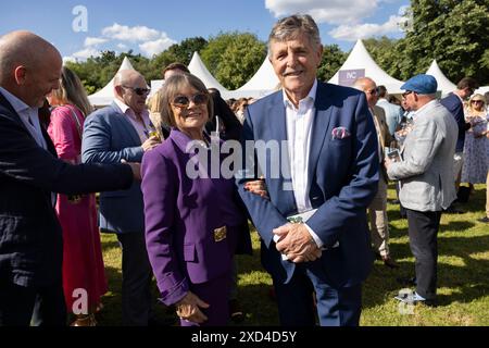 Robert und Barbara McClure nehmen an den Goffs London Sale Teil, Londons exklusivster Vollblut-Verkauf, Kensington Palace Gardens, Großbritannien Stockfoto