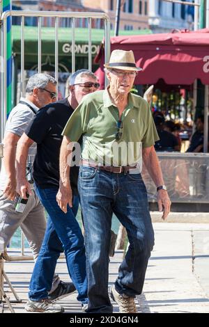 August 2017. Clint Eastwood kam am Set am Rialto in Venedig an, wo er seinen Film drehte, der auf dem Buch The 15:17 to Paris: The T basiert Stockfoto