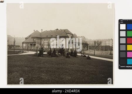 10., Waldmüllerpark - Kindergarten - Blick aus Herzgasse Carl (Karl) Zapletal (1876–1941), Fotograf Timtom, Kindergarten, Fassade (von Haus oder Gebäude), Waldmüllerpark um 1925 Stockfoto