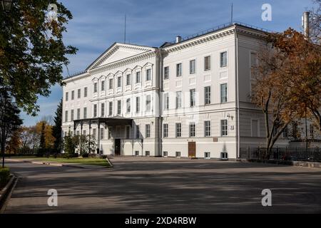 Nischni Nowgorod, Russland – 29. September 2023: Haus des Gouverneurs im Kreml von Nischni Nowgorod. Jetzt das State Art Museum Stockfoto