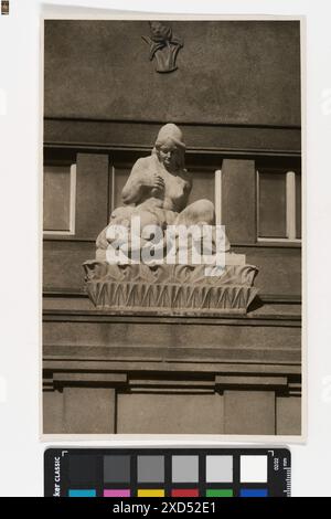 10., Reumannplatz 23 - Amalienbad - Fassadendetail - Plastik Martin Gerlach jun. (1879–1944), Fotograf Timtom, Amalienbad, Architekturskulptur, Skulptur um 1926 Stockfoto