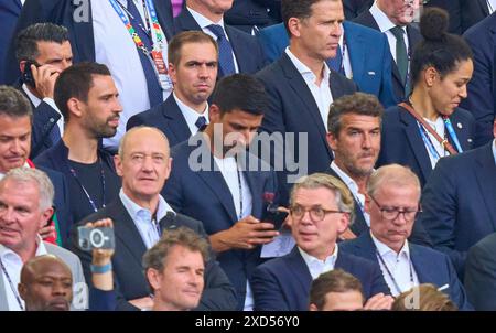 Stuttgart, Deutschland. Juni 2024. Philipp LAHM Ex Profi Ex-DFB Kapitaen, Celia SASIC, DFB Integrationsbotschafterin, Jens LEHMANN, Ex Profi, Karlheinz Riedle, Rani Khedira, Union Berlin 8 Sami KHEDIRA, ehemaliger DFB-Spieler im Gruppenspiel DEUTSCHLAND - UNGARN 2-0 der UEFA-Europameisterschaften 2024 am 19. Juni 2024 in Stuttgart. Fotograf: ddp Images/STAR-Images Credit: ddp Media GmbH/Alamy Live News Stockfoto