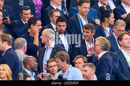 Stuttgart, Deutschland. Juni 2024. Philipp LAHM Ex Profi Ex-DFB Kapitaen, Celia SASIC, DFB Integrationsbotschafterin, Jens LEHMANN, Ex Profi, Karlheinz Riedle, Rani Khedira, Union Berlin 8 Sami KHEDIRA, ehemaliger DFB-Spieler im Gruppenspiel DEUTSCHLAND - UNGARN 2-0 der UEFA-Europameisterschaften 2024 am 19. Juni 2024 in Stuttgart. Fotograf: ddp Images/STAR-Images Credit: ddp Media GmbH/Alamy Live News Stockfoto