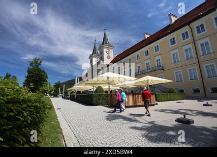 Tegernsee, Bayern, Deutschland 18. Juni 2024 hier der Blick auf das Kloster Tegernsee in der Ortschaft Tegernsee Landkreis Miesbach *** Tegernsee, Bayern, Deutschland 18. Juni 2024 hier ist der Blick auf das Kloster Tegernsee in der Ortschaft Tegernsee im Landkreis Miesbach Stockfoto