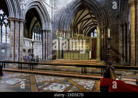 Chester Cathedral Innenansicht des High Altars, Chester, Cheshire, England, Großbritannien Stockfoto