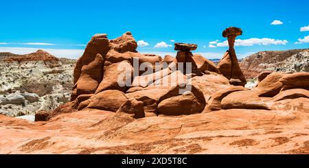 Paria Rimrocks Toadstool Hoodoos befindet sich im Grand Staircase-Escalante National Monument. Toadstools sind ein großartiger Ort zum Erkunden. Kanab, Utah Stockfoto