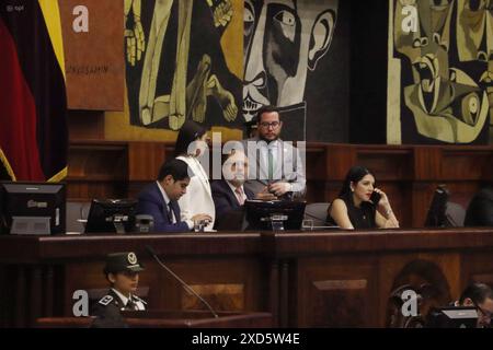 PLENARVERSAMMLUNG RESOLUTION EXPRESSIONS NOBOA Quito, Donnerstag, 20. Juni 2024 Tagung der Versammlung 936, hat die Tagesordnung geändert, um eine Resolution gegen die Äußerungen von Präsident Noboa in Bezug auf mehrere Präsidenten verschiedener Länder zu verabschieden. im Plenum des Legislativpalastes Fotos API Rolando Enriquez Quito Pichincha Ecuador POL ASAMBLEA RESOLUTION EXPRESSIONS NOBOA 7cc0502aa453ab4a7ba1e78e5ea4233a Copyright: xROLANDOxENRIQUEZx Stockfoto