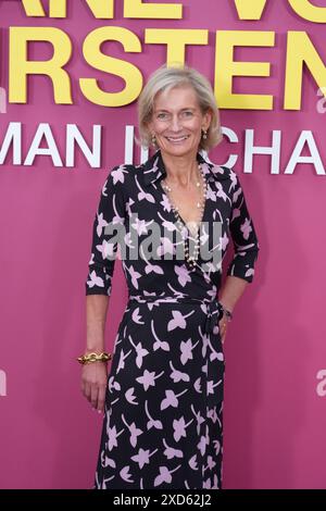 Zanny Minton Beddoes, Chefredakteurin von The Economist, kam zur britischen Premiere von Diane von Furstenberg: Woman in Charge bei BAFTA in London. Bilddatum: Donnerstag, 20. Juni 2024. Stockfoto