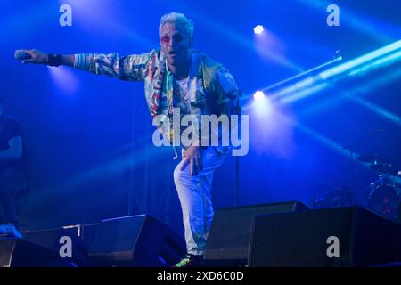 Rick Parfitt Jnr tritt im Big Top beim Isle of Wight Festival im Seaclose Park auf Stockfoto