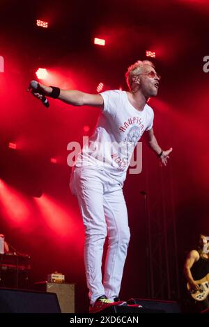 Rick Parfitt Jnr tritt im Big Top beim Isle of Wight Festival im Seaclose Park auf Stockfoto