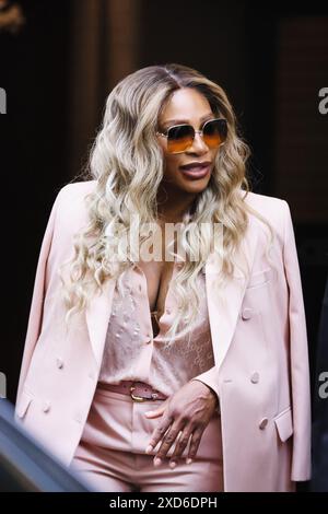 Mailand, Italien. Juni 2024. Serena Williams wird während der Mailand Men's Fashion Week Frühjahr/Sommer 2025 am 17. Juni 2024 in Mailand gesehen (Foto: Alessandro Bremec/NurPhoto). Quelle: NurPhoto SRL/Alamy Live News Stockfoto