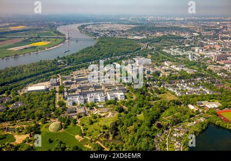 Luftaufnahme, Heinrich-Heine-Universität, Rhein und Fleher-Brücke, Fleher-Wald, Botanischer Garten unten, Bilk, Düsseldorf, Rheinland, Nordrhein Stockfoto