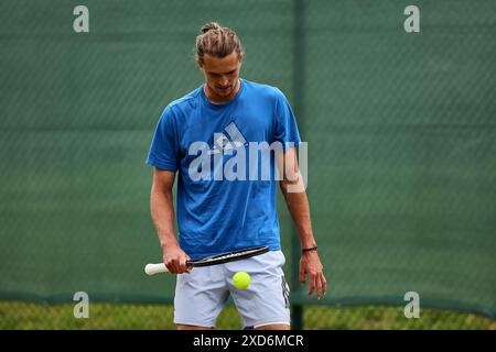 Halle Westf, Westfalen, Deutschland. Juni 2024. Alexander Zverev (GER) im Jahr 31. TERRA WORTMANN OPEN, ATP500 - Herren Tennis (Bild: © Mathias Schulz/ZUMA Press Wire) NUR REDAKTIONELLE VERWENDUNG! Nicht für kommerzielle ZWECKE! Stockfoto