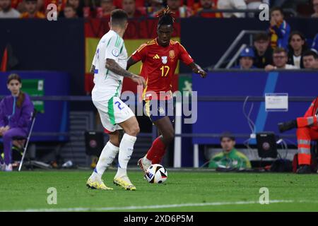 Gelsenkirchen, Deutschland. Juni 2024. Nico Williams aus Spanien im Spiel der Gruppe B der UEFA Euro 2024 zwischen Spanien und Italien am 20. Juni 2024 in der Arena AufSchalke in Gelsenkirchen. Quelle: Marco Canoniero/Alamy Live News Stockfoto