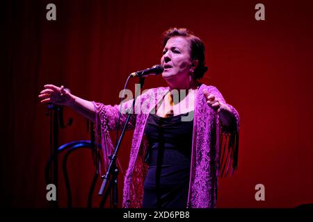 Albeniz Theater, Madrid, Spanien. Juni 2024. Universal Music Festival 2024. Live-Konzert der Flamenco-Sängerin Carmen Linares. Quelle: EnriquePSans/Alamy Live News Stockfoto