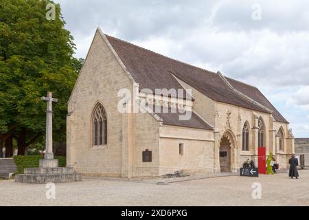 Caen, Frankreich - 21. Juli 2017: Die Kirche St. Georg ist eine Pfarrkirche, die Georges de Lydda gewidmet ist und in der zweiten Hälfte des Elfs erbaut wurde Stockfoto