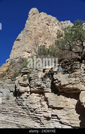 Felsformation vertikal - Devil's Hall - Guadalupe Mountains NP, Texas Stockfoto