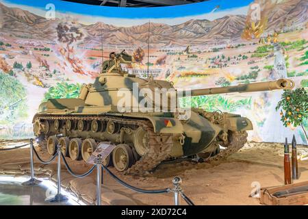 Royal Tank Museum, Amman, Jordanien - 4. Mai 2024: M48 Patton, berühmter amerikanischer Panzer der 1950er Jahre, im renommierten Royal Tank Museum in ausgestellt Stockfoto