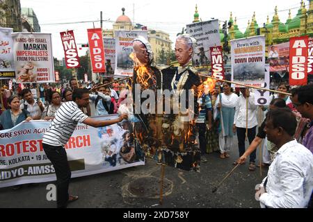 Kalkutta, Westbengalen, Indien. Juni 2024. Alle indischen Demokratischen Studentenorganisationen (AIDSO), alle indischen Demokratischen Jugendorganisationen (AIDYO), alle indischen Mahila Sankritik Sangathan (AIMSS) hielten einen protestmarsch gegen den Krieg ab, in dem sie gegen Israel und Amerikas schrecklichen Angriff auf Palästina waren. Am Ende der Prozession wurden die Bilder des US-Präsidenten Joe Biden und des israelischen Premierministers Benjamin Netanjahu verbrannt. (Kreditbild: © Sayantan Chakraborty/Pacific Press via ZUMA Press Wire) NUR REDAKTIONELLE VERWENDUNG! Nicht für kommerzielle ZWECKE! Stockfoto