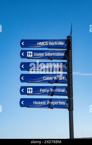 Schilder zum Harbourwalk an der Uferpromenade in Halifax, Nova Scotia, Kanada Stockfoto