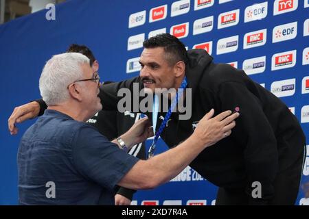 Chartres, Frankreich. Juni 2024. MANAUDOU Florent VON CN MARSEILLE UND Jean-Luc Manaudou während der französischen Schwimmmeisterschaft 2024 am 20. Juni 2024 im Odyssée Aquatic Complex in Chartres, Frankreich - Foto Laurent Lairys/ABACAPRESS. COM Credit: Abaca Press/Alamy Live News Stockfoto